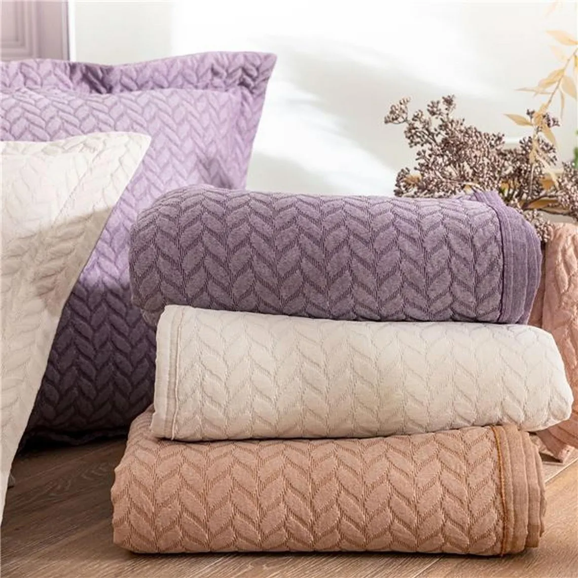 Jeté de lit JUDITE  en coton violet  | 3 Suisses