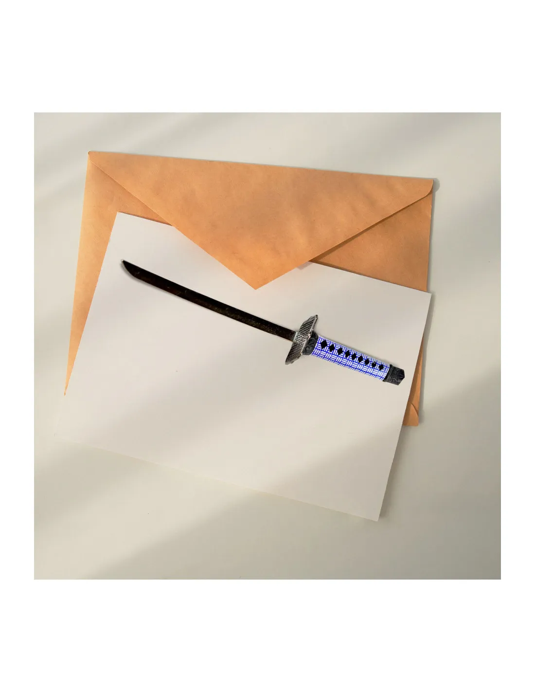 Ouvre-lettres bleu Mini Katana avec couvercle et support, 20,5 cm. ⚔️ Boutique