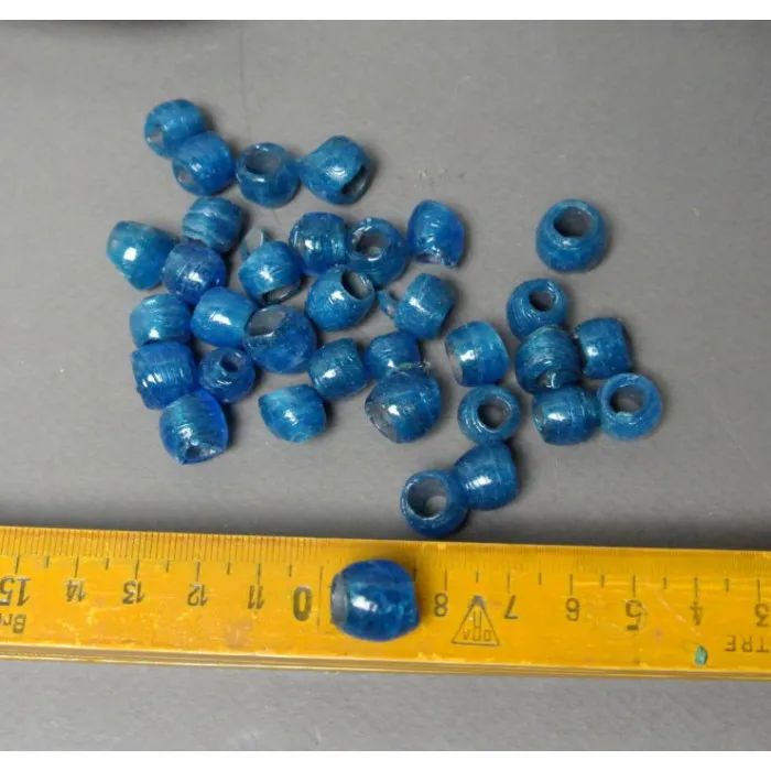 Perles anciennes en verre bleu soufflé bouche - Le palais des bricoles