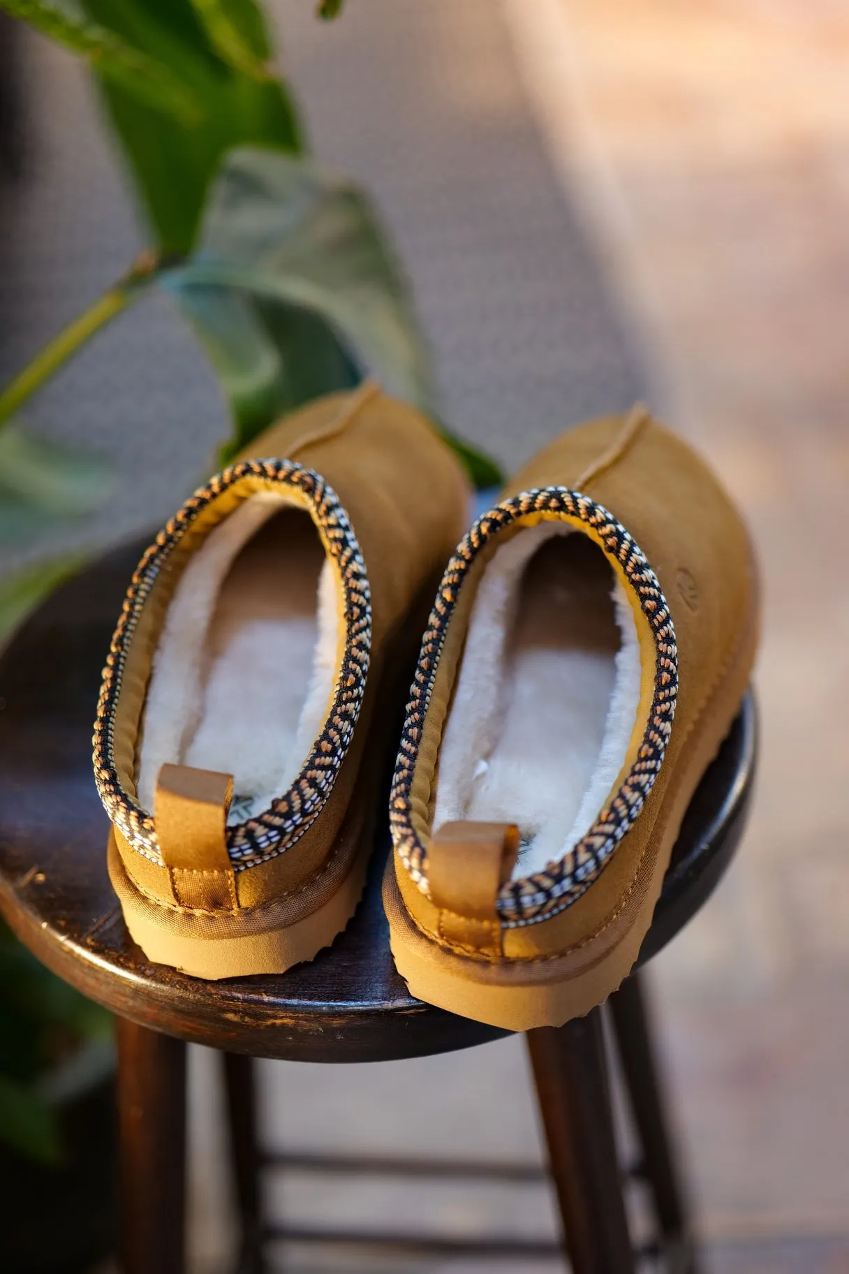 Sabots en cuir suédé Kelara – Confort et chaleur pour l'automne-hiver